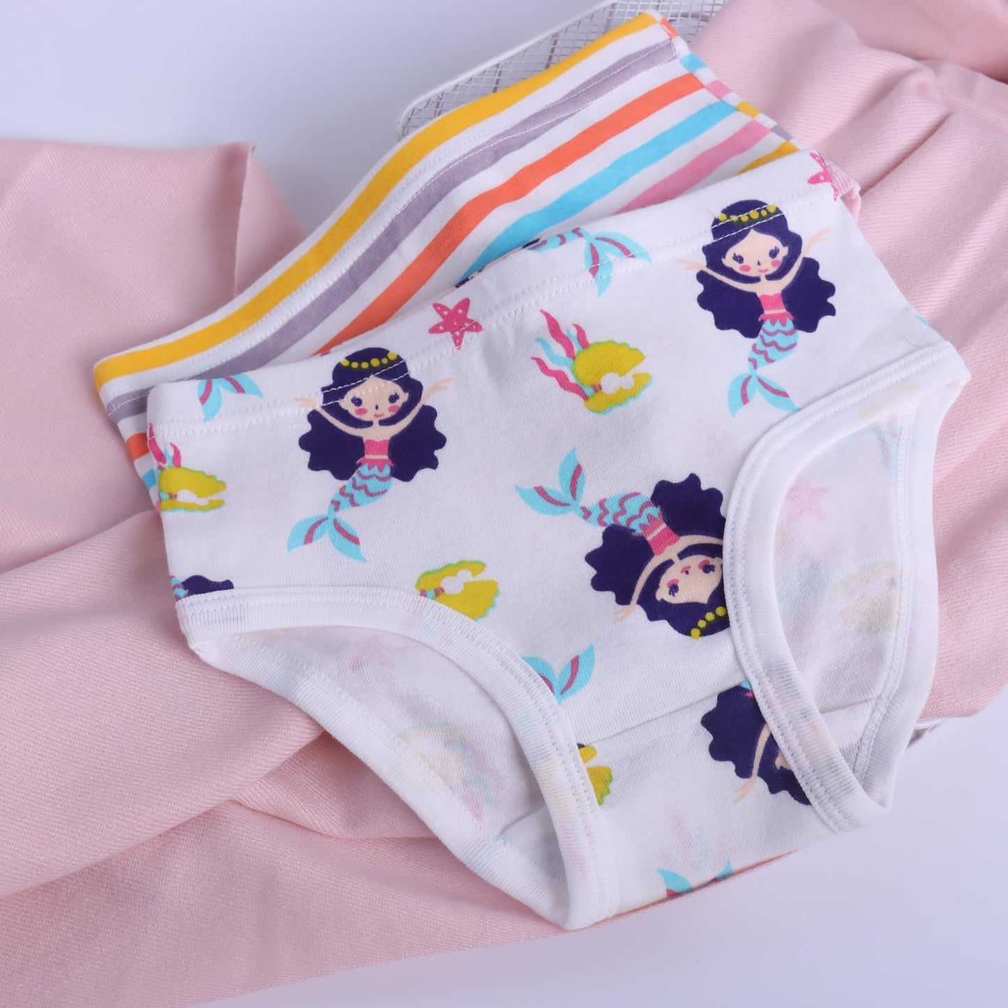 Finihen Girls Cotton Underwear Toddler Girls Panties Kids Briefs Multipacks.