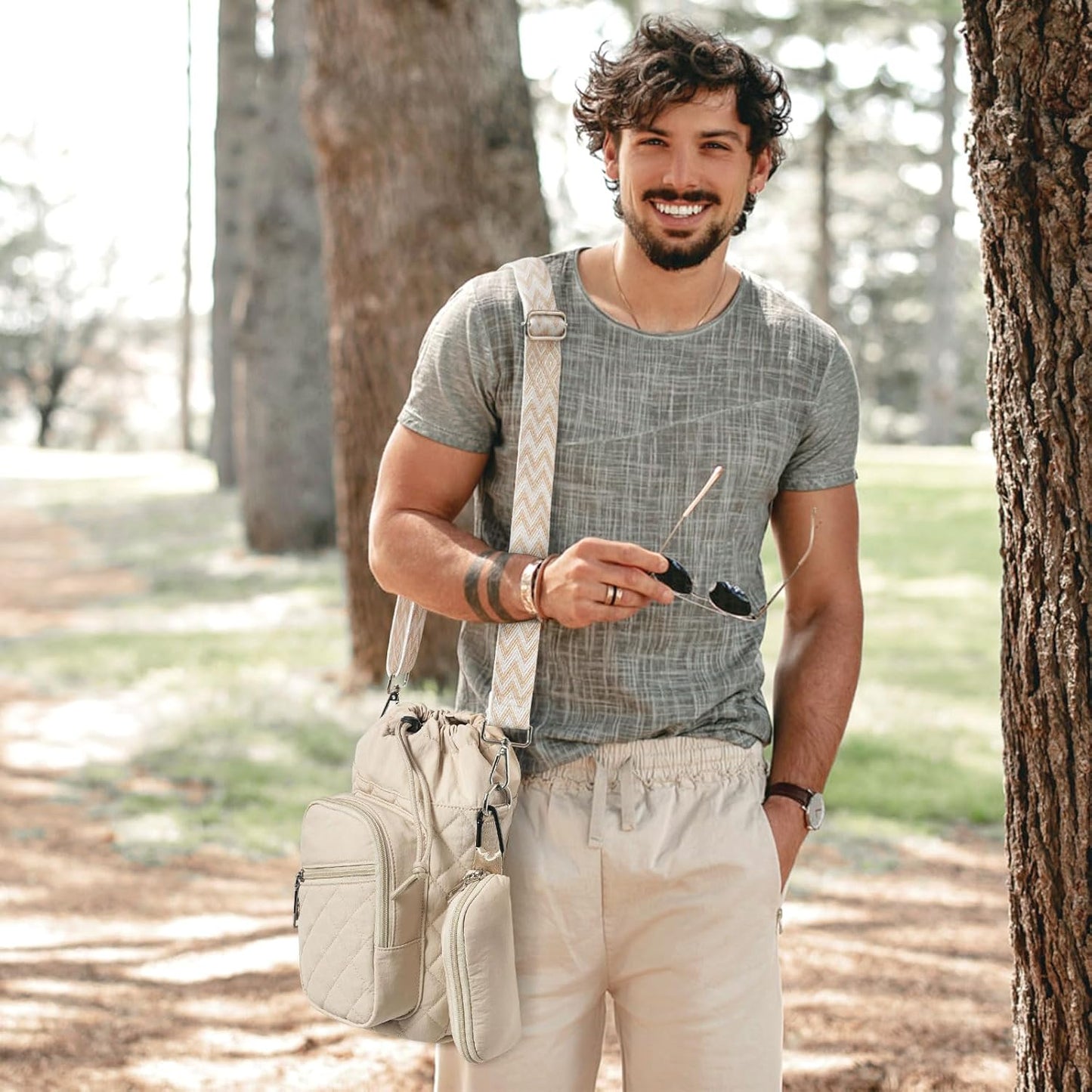 Water Bottle Carrier Bag with Strap, Water Bottle Holder Crossbody Bags for Women Men for Walking, Hiking,Cycling