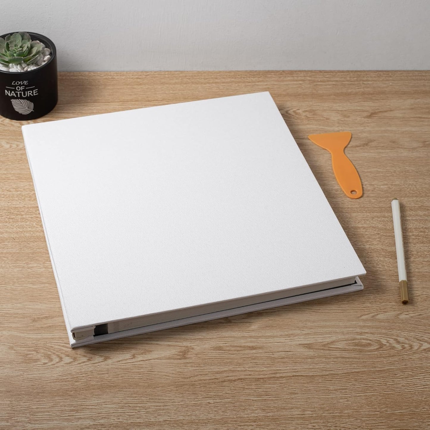 Large Photo Album Self Adhesive Scrapbook Album for 4×6 5×7 8×10 Pictures DIY Magnetic Linen Cover Album 40 Pages for Family Wedding Gifts with Metal Pen and Plastic Board