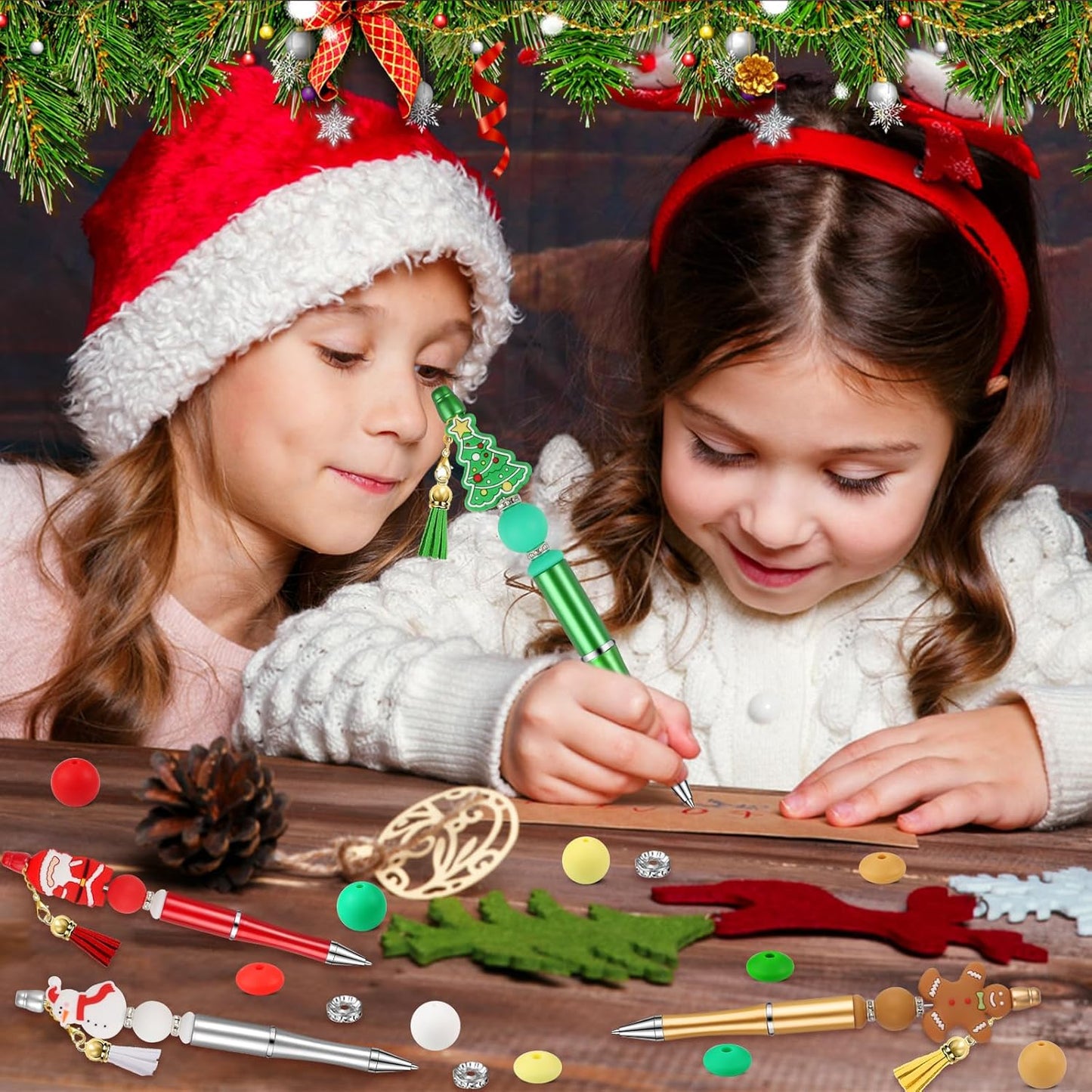 CZWZ 8 Pcs Christmas Beadable Pens, Plastic Beadable Pens with Multicolor Silicone Beads, Christmas Snowman Pine Tree Floral Hoop Deer Pens for Christmas Gifts Office School Supplies