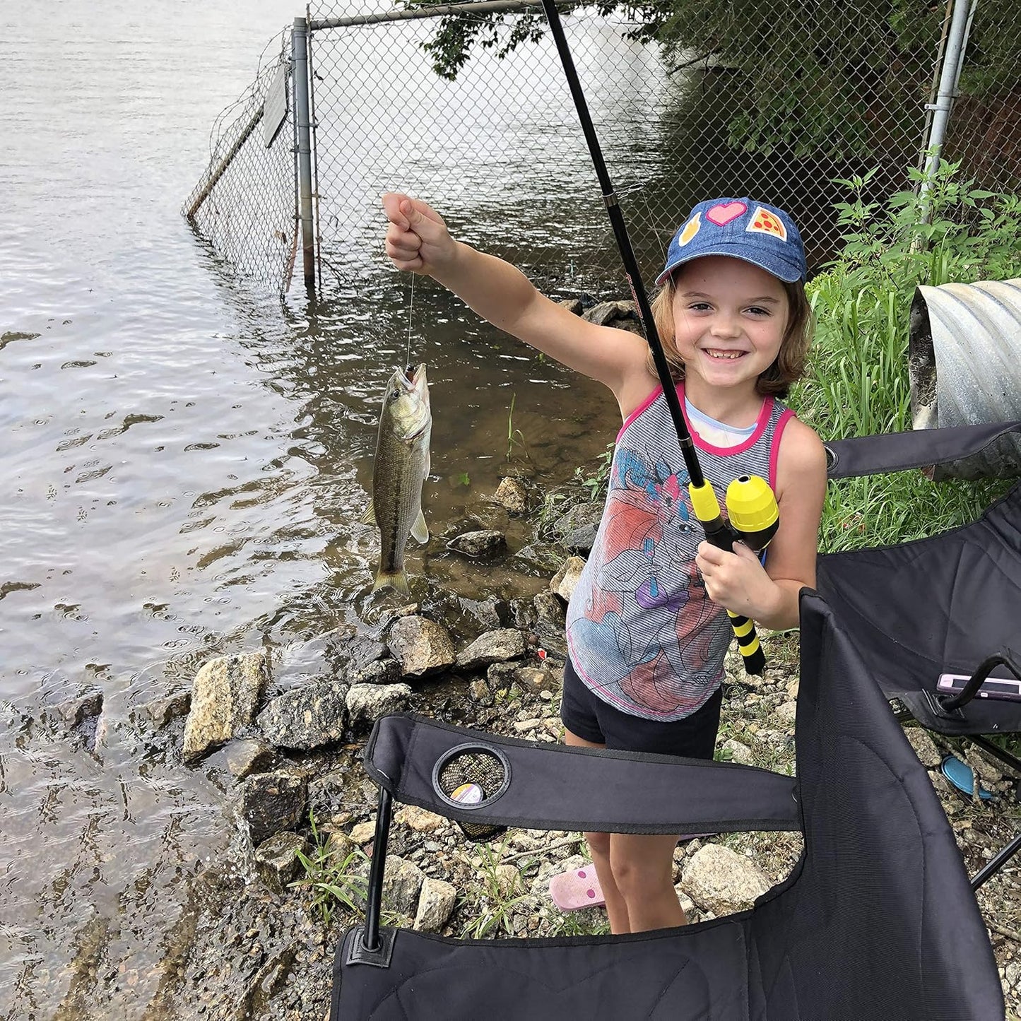 PLUSINNO Kids Fishing Pole, Portable Telescopic Fishing Rod and Reel Combo Kit - with Spincast Fishing Reel Tackle Box for Boys, Girls, Youth