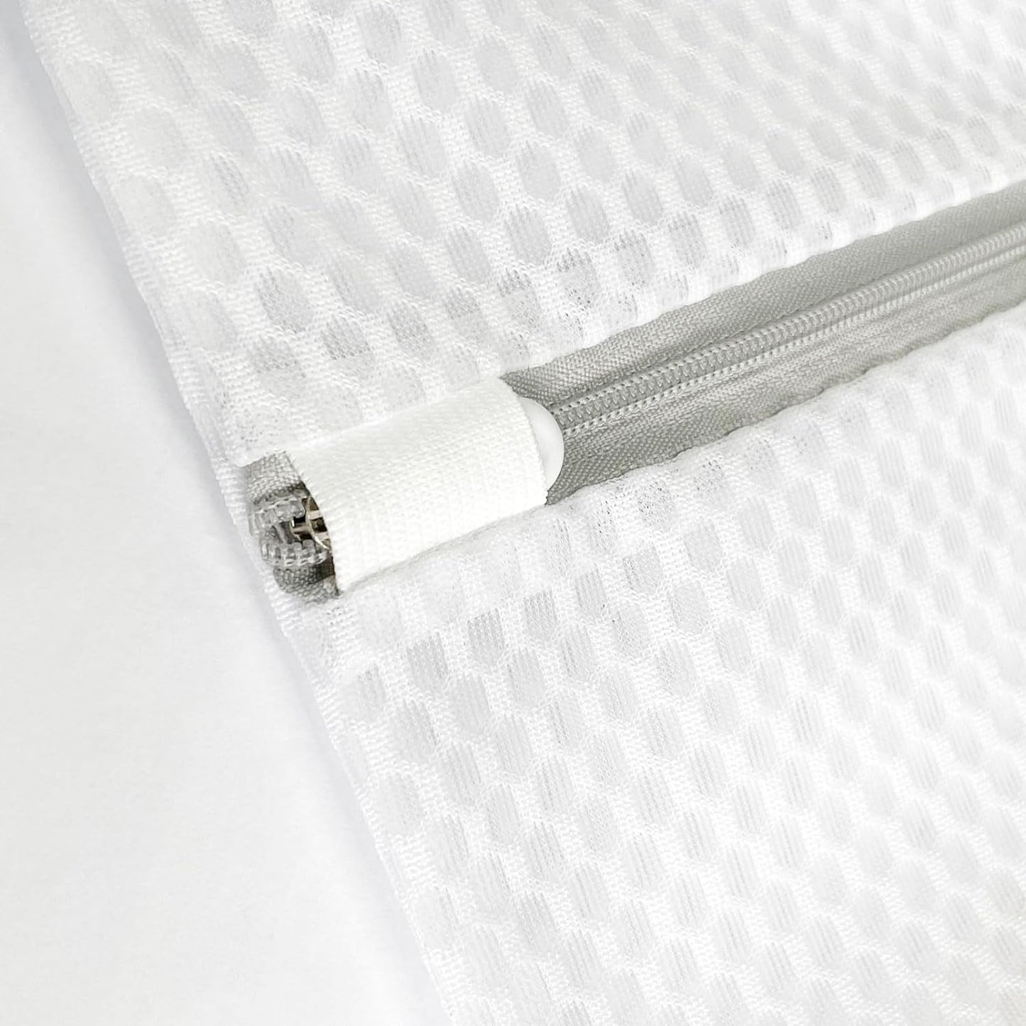 Lingerie Bags for Washing Delicates, Mesh Laundry Bags for Washing Machine. 2Pcs(20" x 24").