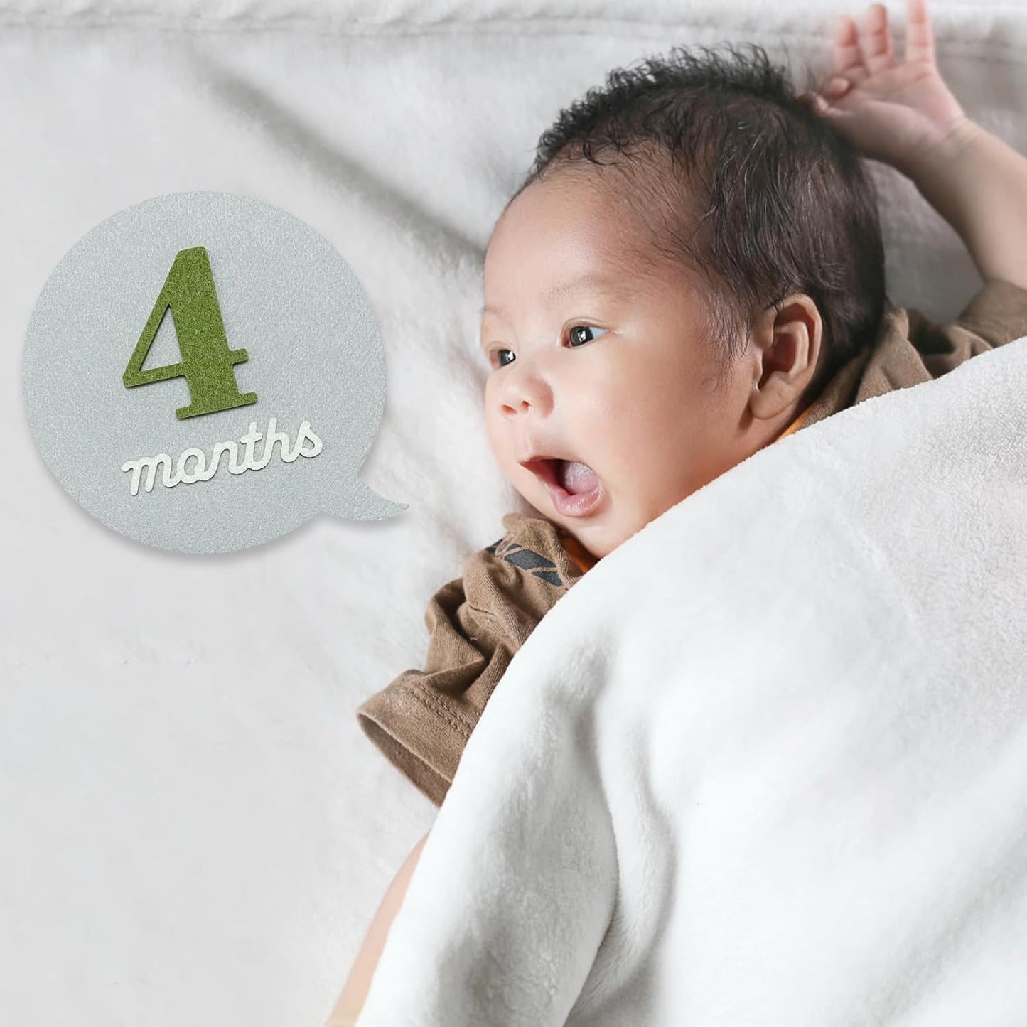 Felt Speech Bubble Baby Monthly Milestone Signs, First Year Baby Photo Prop | Birth Announcement, Growth Tracking, Gender Neutral Baby Shower Newborn Gift, Baby Keepsake (Pastel)