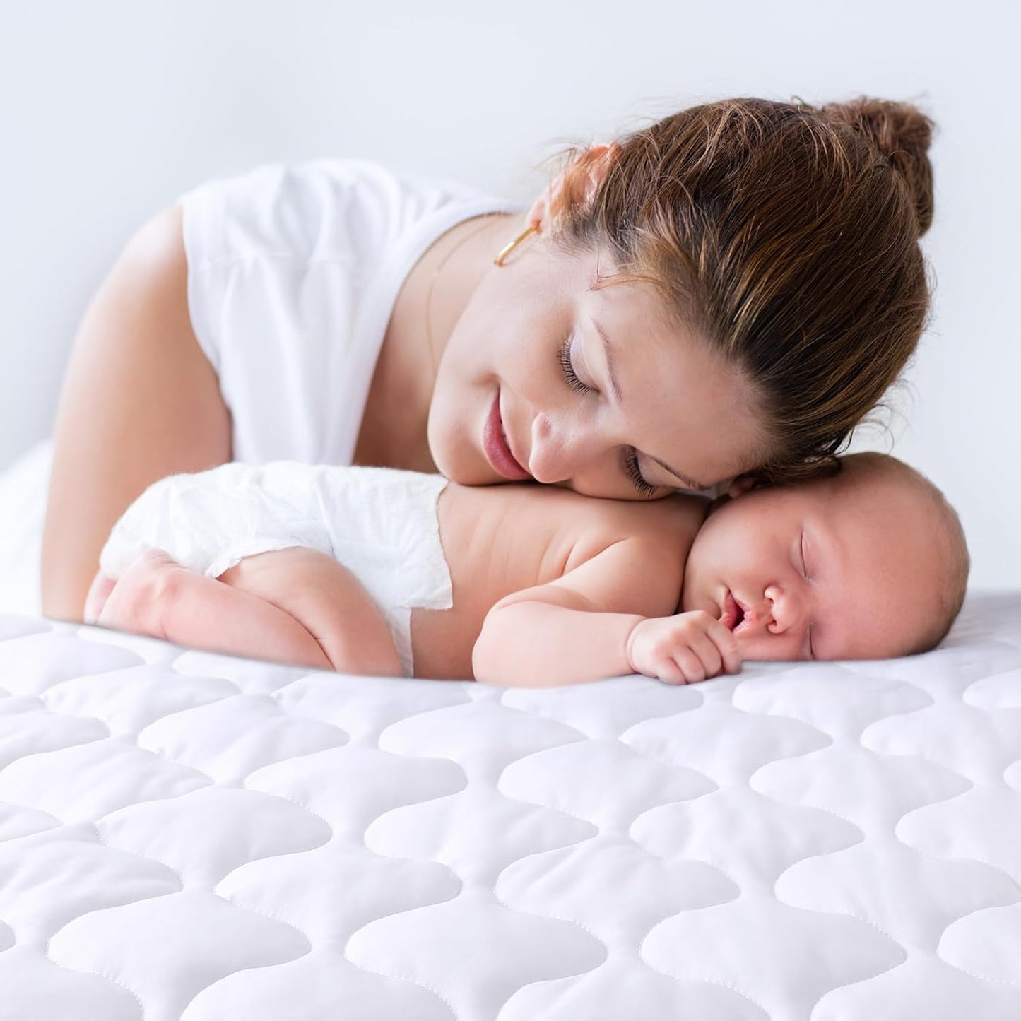 Yoofoss Waterproof Mini Crib Mattress Protector, Quilted Baby Mattress Pad Cover Soft and Breathable, Machine Washable Portable Mattress Protector for Standard Baby Mini Crib Size 38"X24" - White