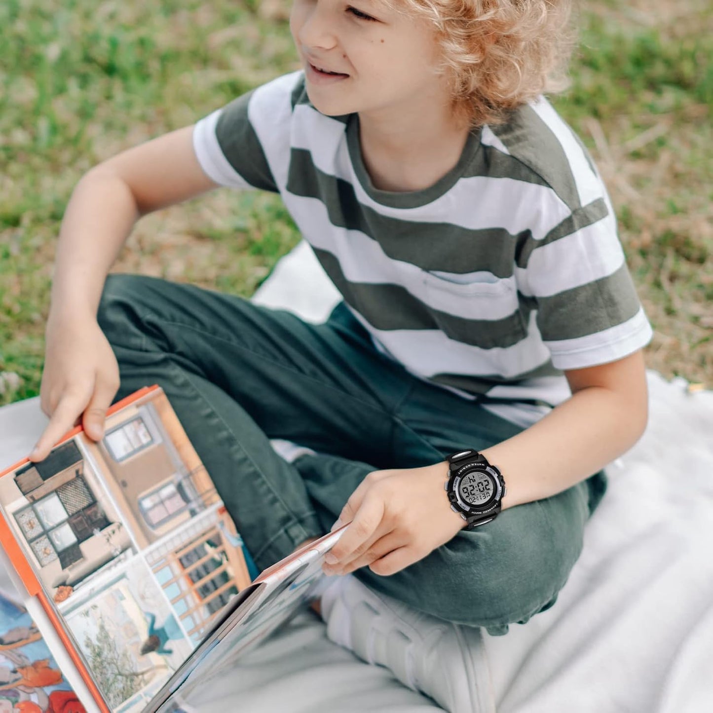 Kids Watch,Boys Watch for 3-15 Year Old Boys,Digital Sport Outdoor Multifunctional Chronograph LED 50 M Waterproof Alarm Calendar Analog Watch for Children with Silicone Band,Kids Gift