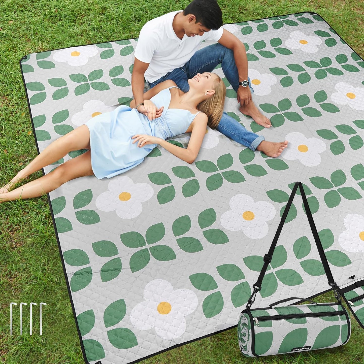 Picnic Blankets Extra Large - Beach Blanket Waterproof Sandproof with Shoulder Strap, Machine Washable, Outdoor Blanket with Stakes for Grass Concert, Park, Lawn,Travel,Spring Summer.Green