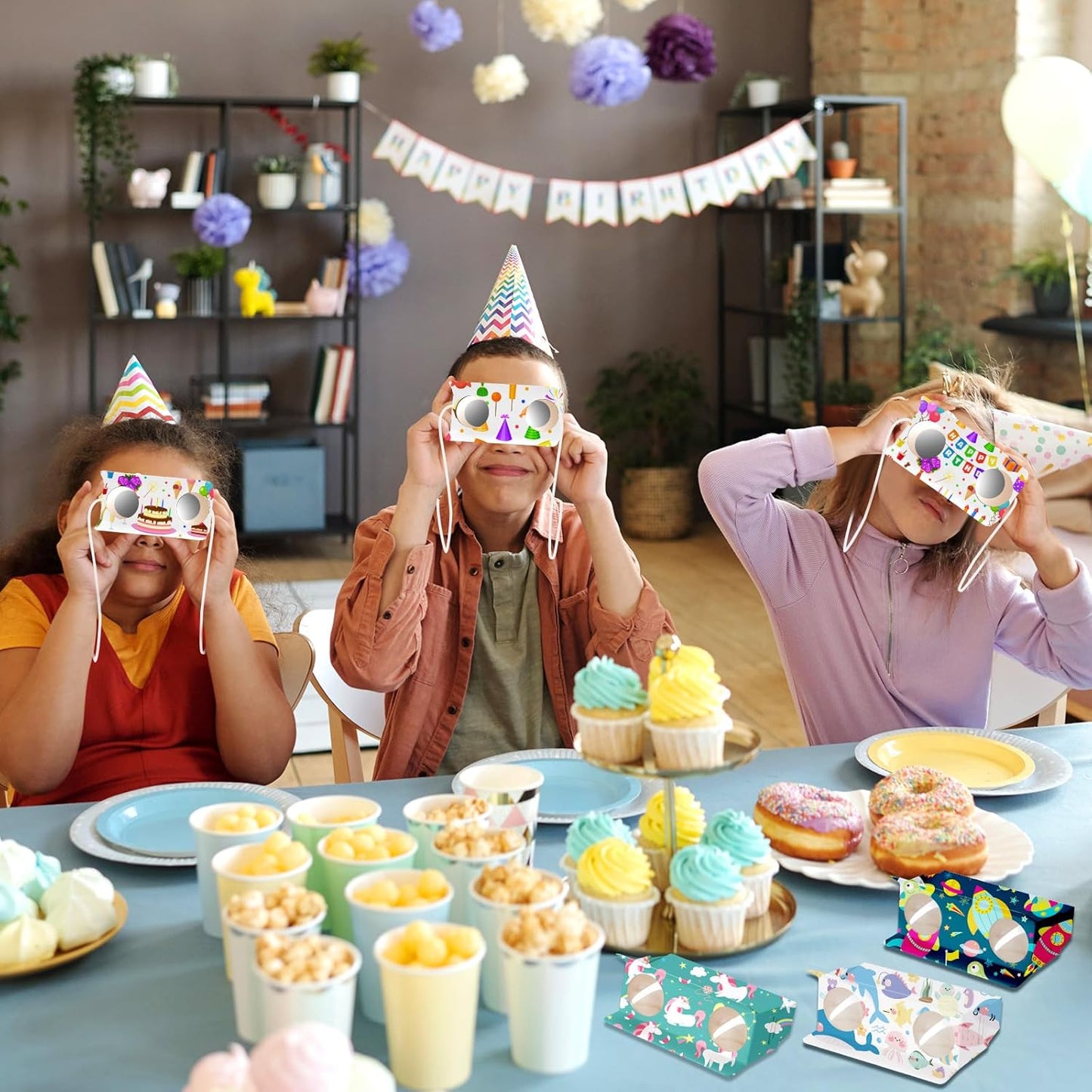 Shappy 30 Pcs Cardboard Folding Binoculars with Coloring Markers Paintable Make Your Own Paper Binocular 3x Magnification DIY Craft Toys for Boys Girls Birthday Party Supplies Class Activity