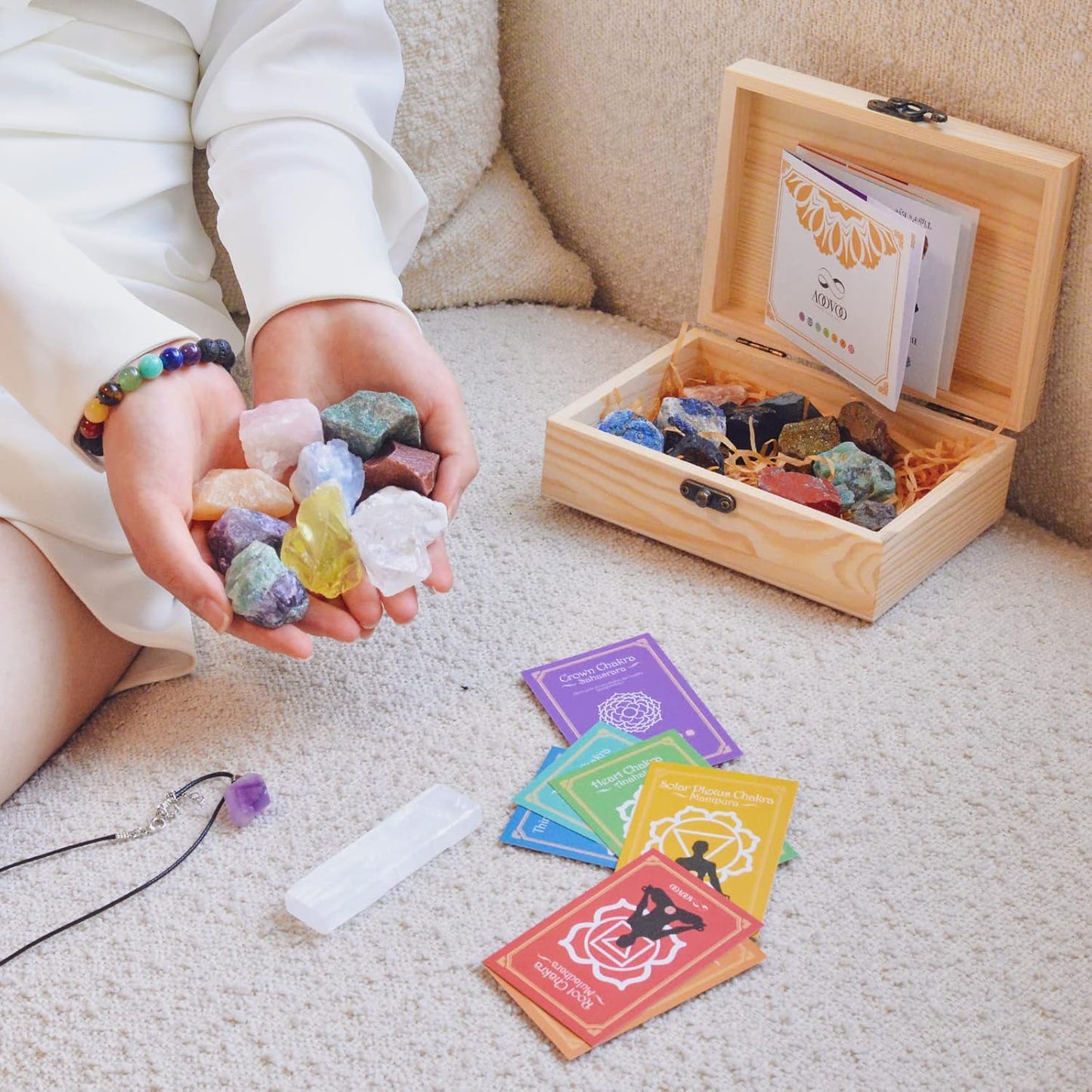 AOOVOO 31Pcs Real Crystals and Healing Stones with Crystal Necklace, Crystals for Beginners with Guide, 21 Real Healing Chakra Stones, Rose Quartz