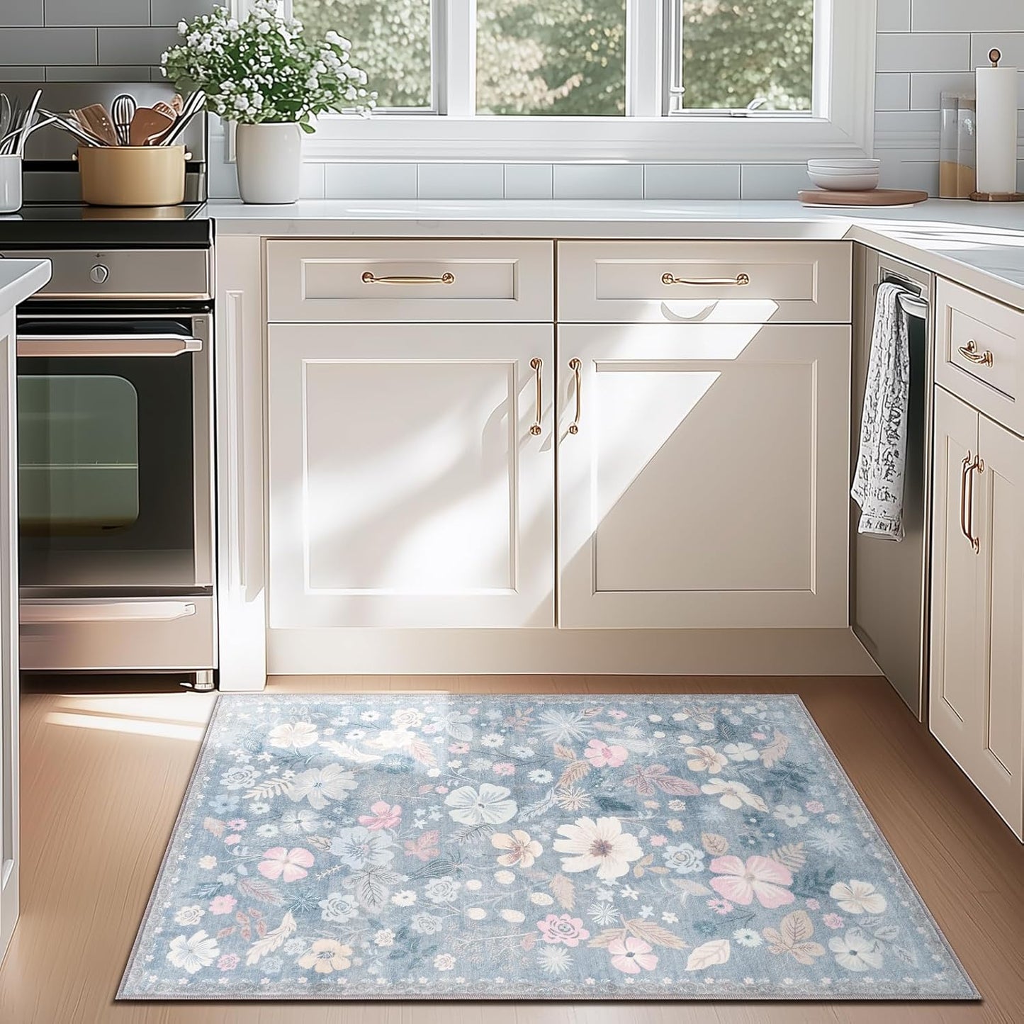 Washable Rugs 2x3 Throw Rugs for Entryway Non Slip Stain Resistant Doormat Light Blue Low Pile Faux Fur Farmhouse Boho Floral Area Rugs for Front Door Kitchen Bed Bedside Pet Home Decor