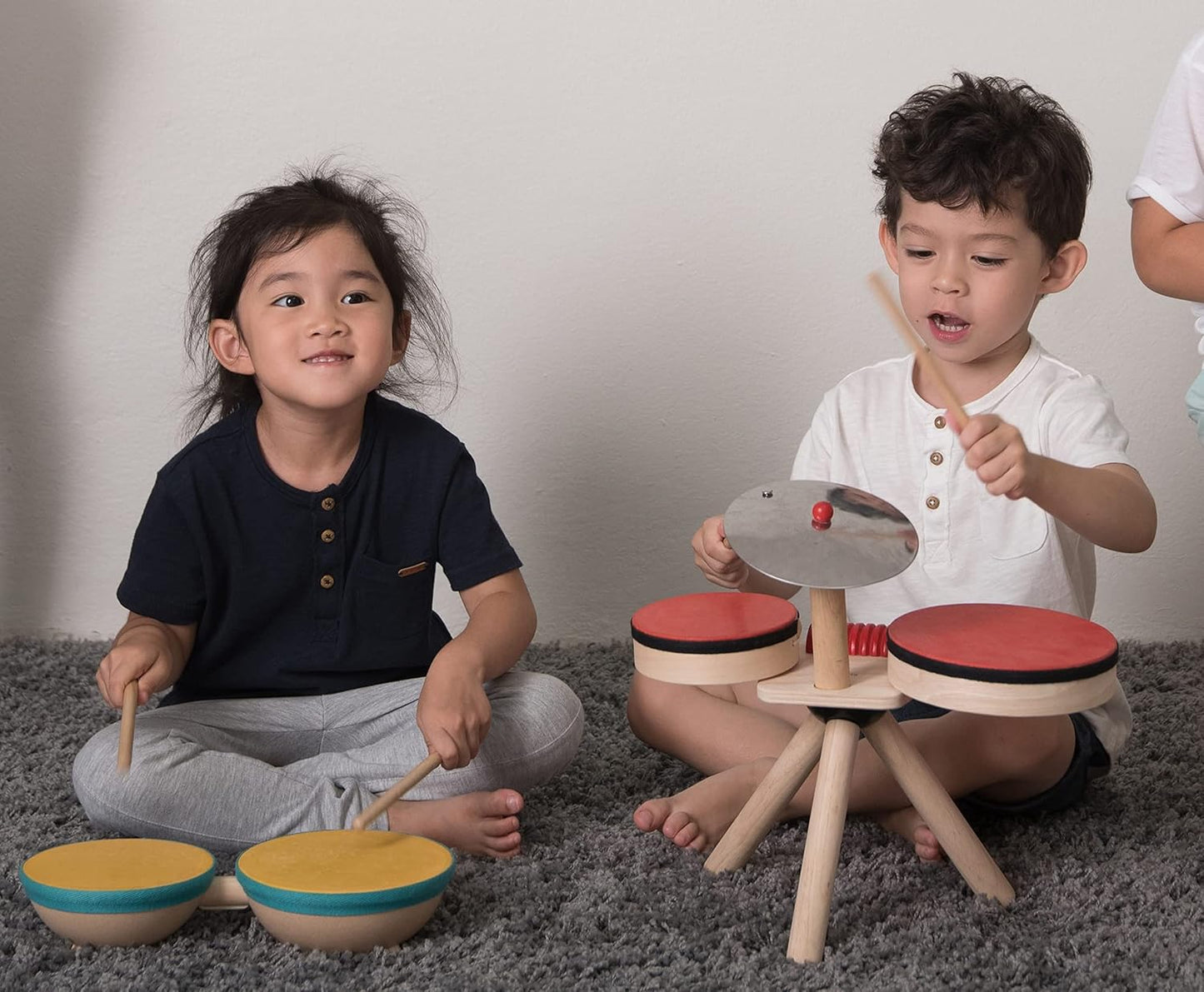 PlanToys Toddler Musical Instruments - Double Drum Set with Drumsticks, Made with Natural Rubber-Coated Fabric and Rubberwood for Motor Skills Development (Orange)