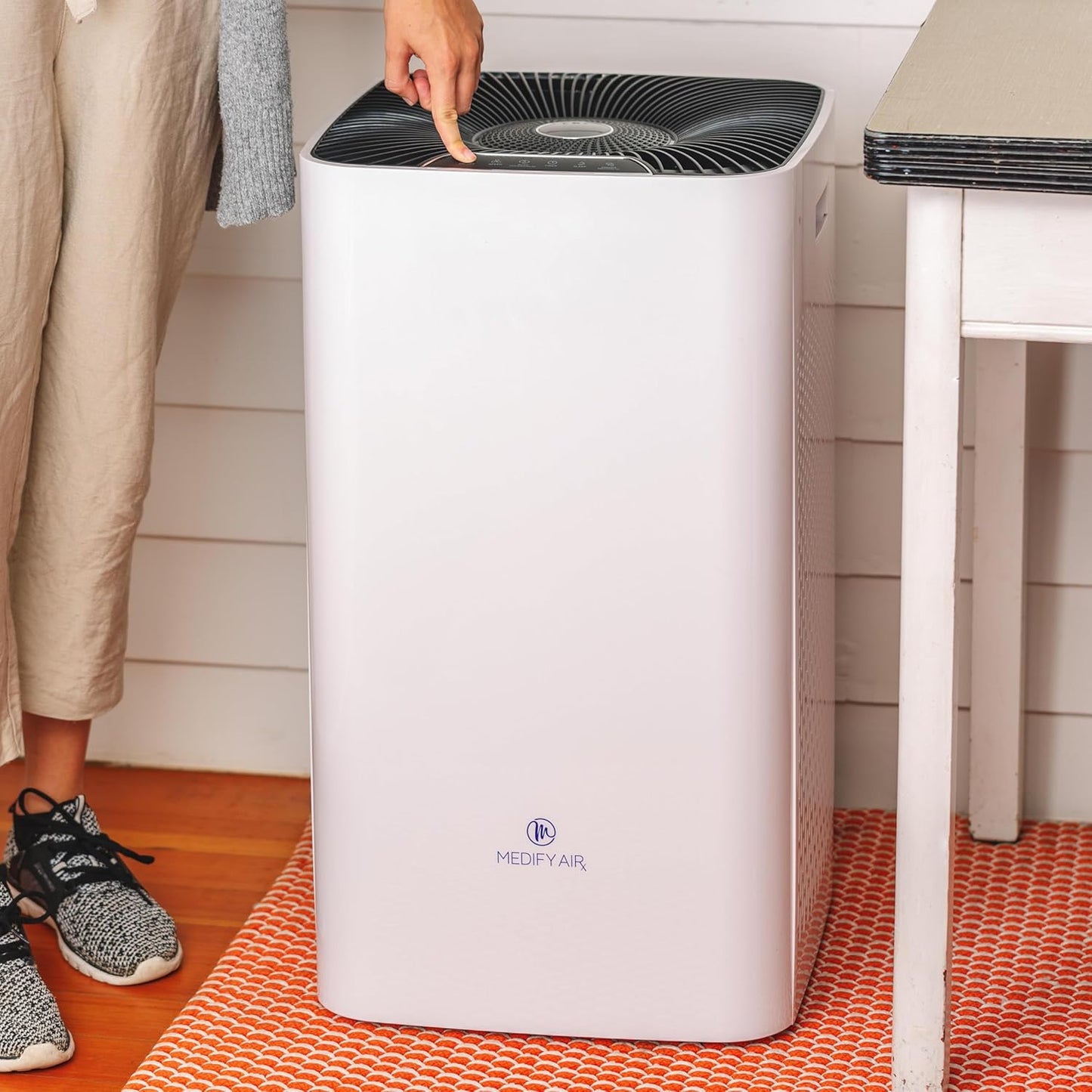 Medify MA-112 UV Light Air Purifier with True HEPA H14 Filter | 4,455 ft² Coverage in 1hr for Wildfires Smoke, Odors, Pollen, Pets | Removal to 0.1 Microns | White, 1-Pack