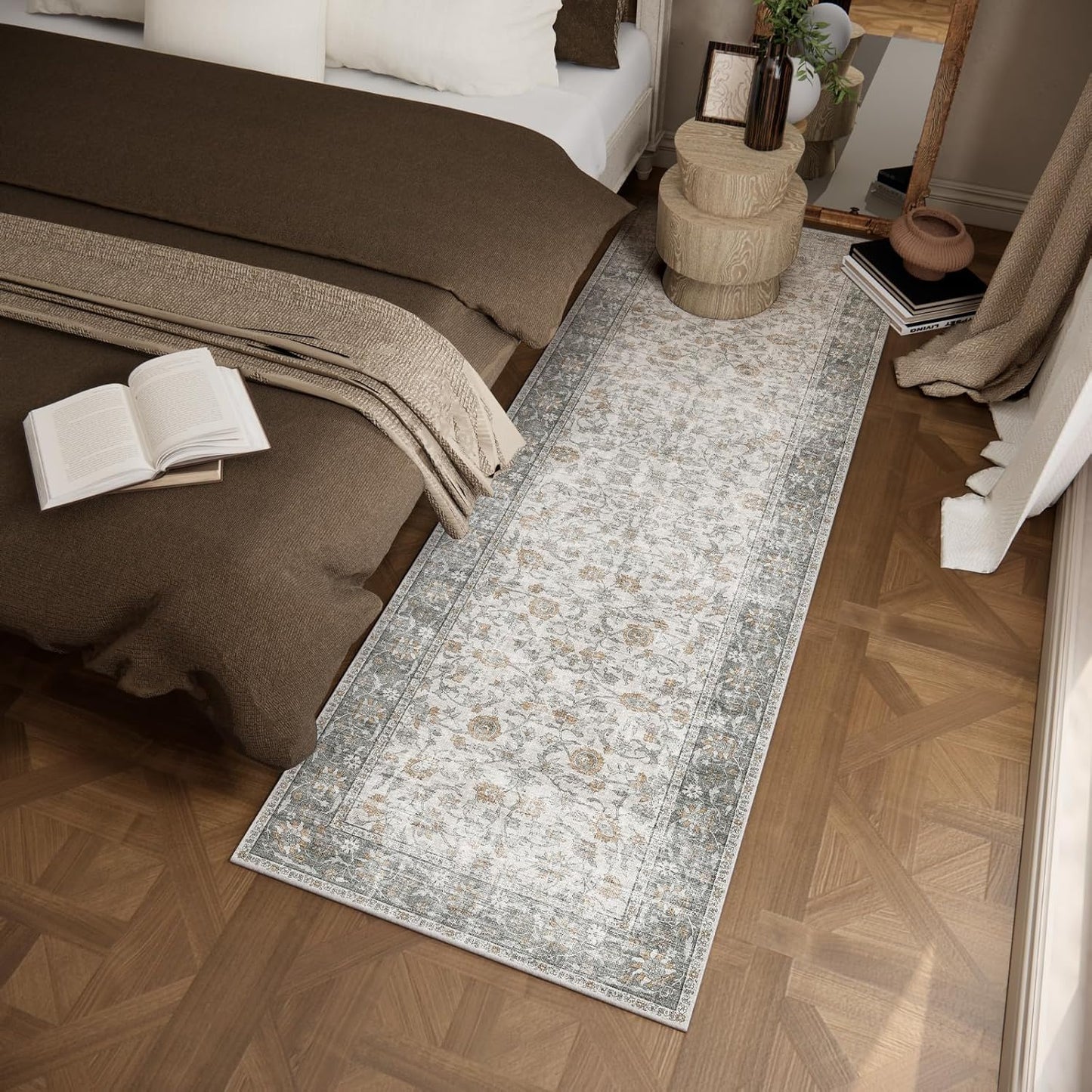 Washable Kitchen Rug Runners for Hallways: 2'6"x8' Bedroom Rug Non Slip Low-Pile Stain Resistant Soft Indoor Floor Carpet Runner for Indoor Entryway Hallways Kitchen Laundry Room Beside Farmhouse