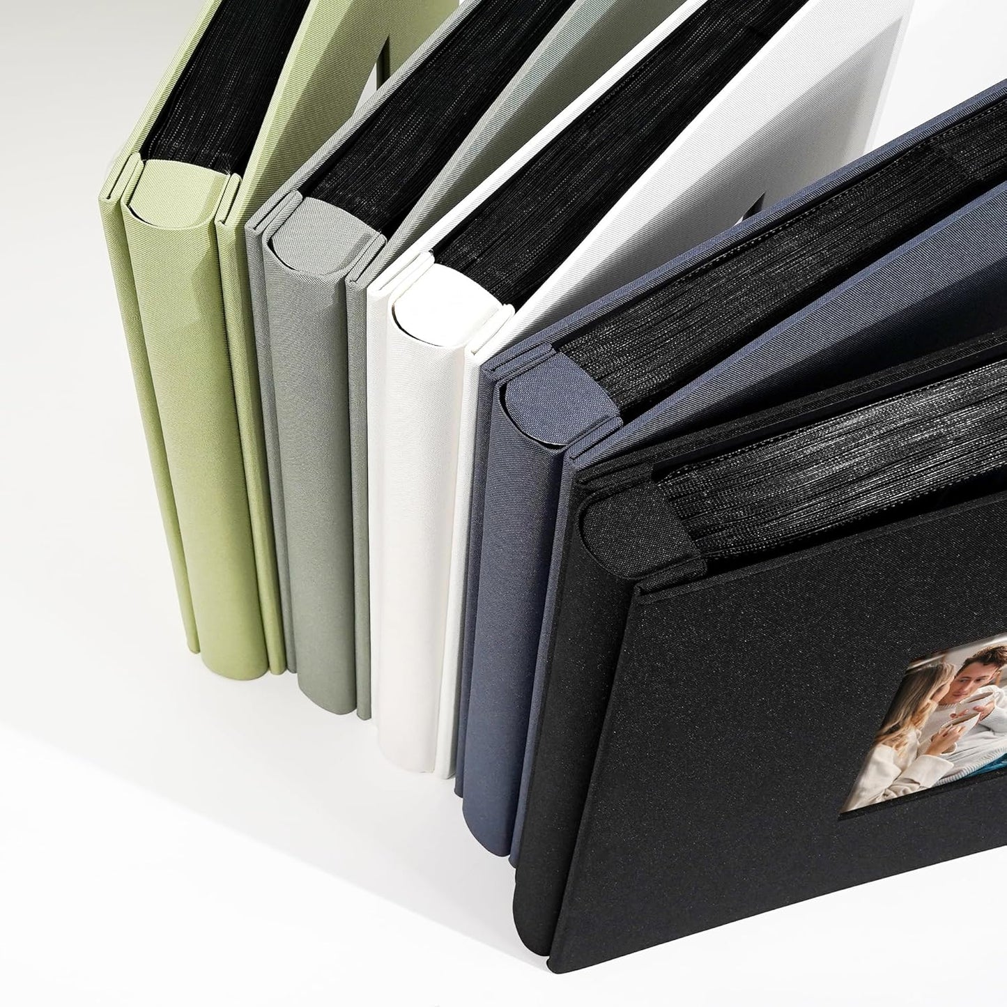 Photo Album 4x6 Pictrues 600 Pockets Linen Cover with Front Window Large Picture Book for Family Travel Wedding and Memory Keepsake Organizer Black